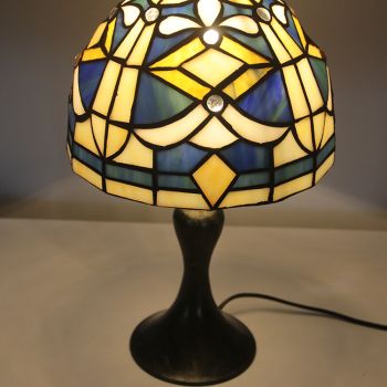 LongHuiJing Simple Pattern Tiffany Stained Glass Style Desk Light Rose Lmapshade Table Reading Night Light W8H15Inch