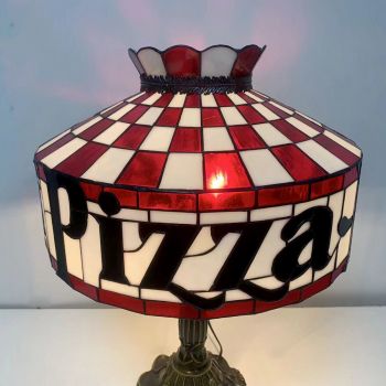 LongHuiJing New Pizza Stained Glass Table Lamp Tiffany Style Desk Light With 16Inch Wide Lampshade and Zinc Alloy Base