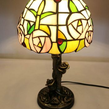 LongHuiJing Tiffany Style Rustic Table Lamp 8Inch Stained Glass Lampshade Desk Light With Rose Base