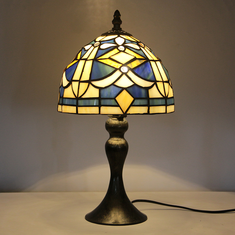 LongHuiJing Simple Pattern Tiffany Stained Glass Style Desk Light Rose Lmapshade Table Reading Night Light W8H15Inch