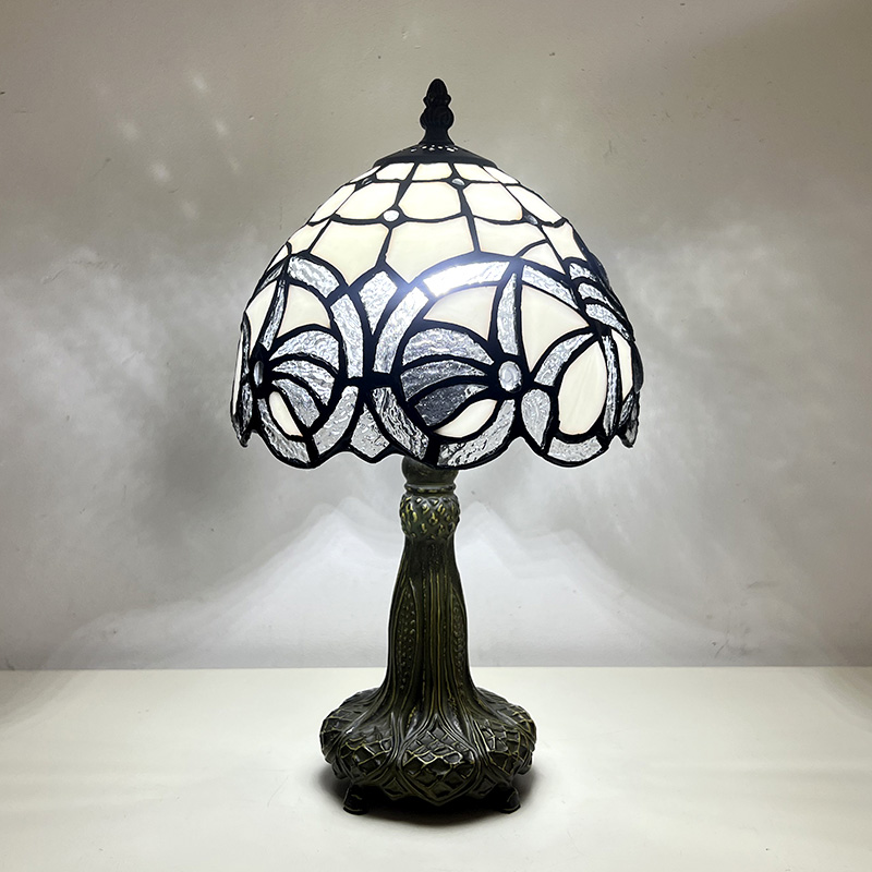 Tiffany Style Table Lamp White Stained Glass Baroque Style LED Bulb For Living Room Decoration