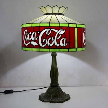 LongHuiJing Coca-Cola Stained Glass Table Lamp Tiffany Style Desk Light With 16Inch Wide Lampshade and Zinc Alloy Base